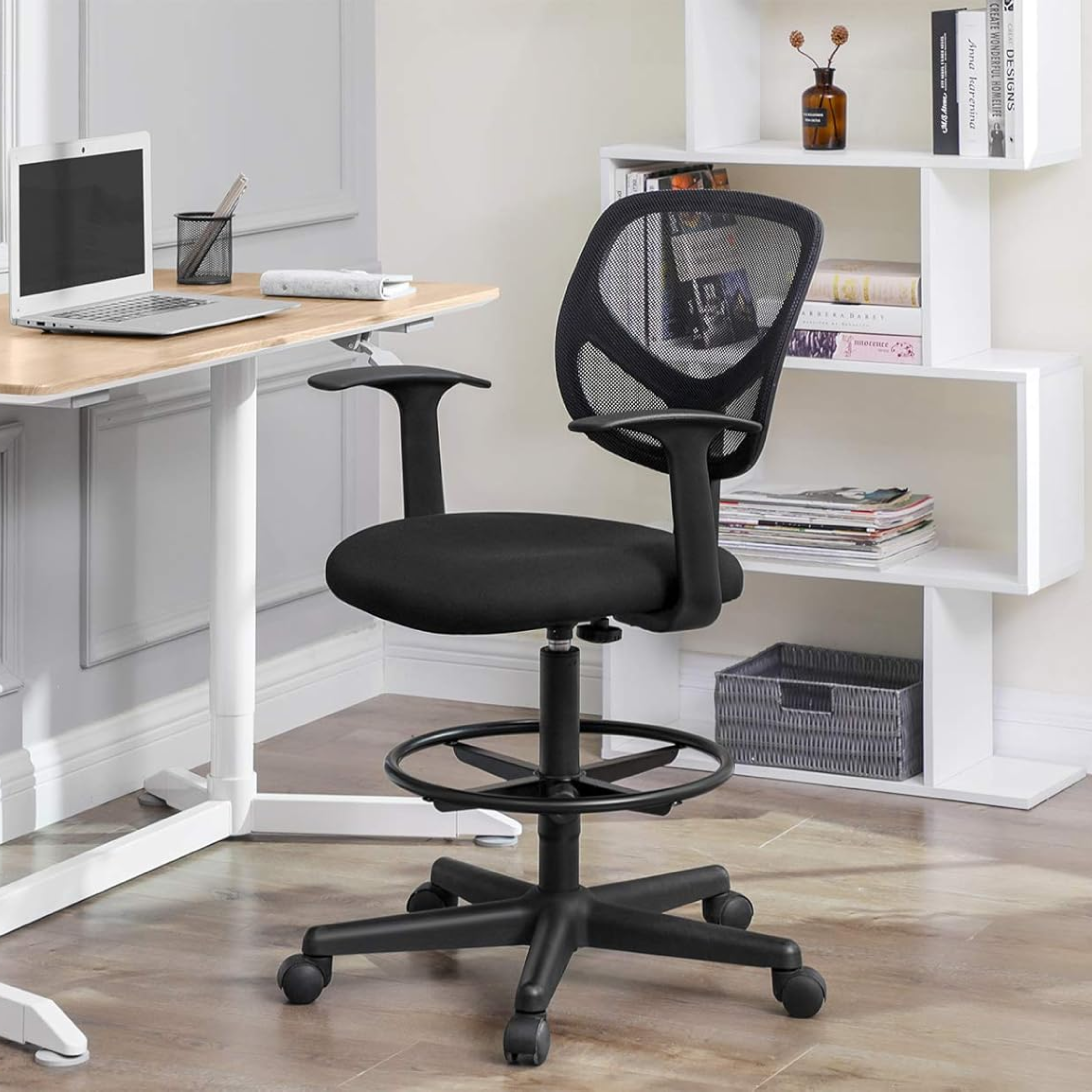 Black Adjustable Ergonomic Office Chair with Armrests