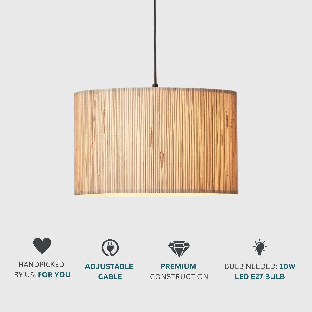 Beautifully crafted natural seagrass pendant light with a dimmable function, perfect for enhancing your home’s aesthetic with boho charm and soft lighting.
