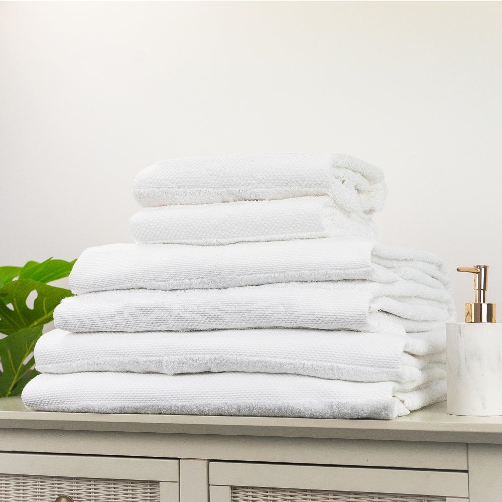 White cotton bath clearance towels